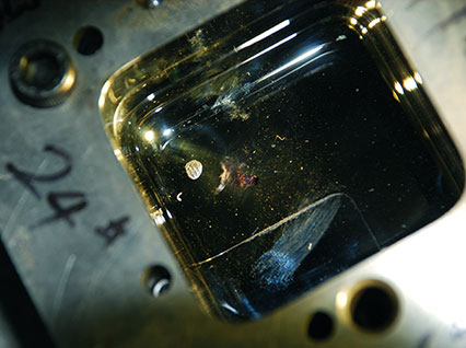 <a href='http://www.pwb3688.com/product/3.htm' class='text_a'>模具激光焊機</a>修復鏡面模具效果